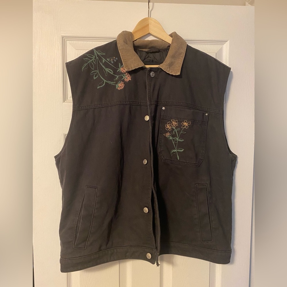 Abercrombie & Fitch Embroidered Vest